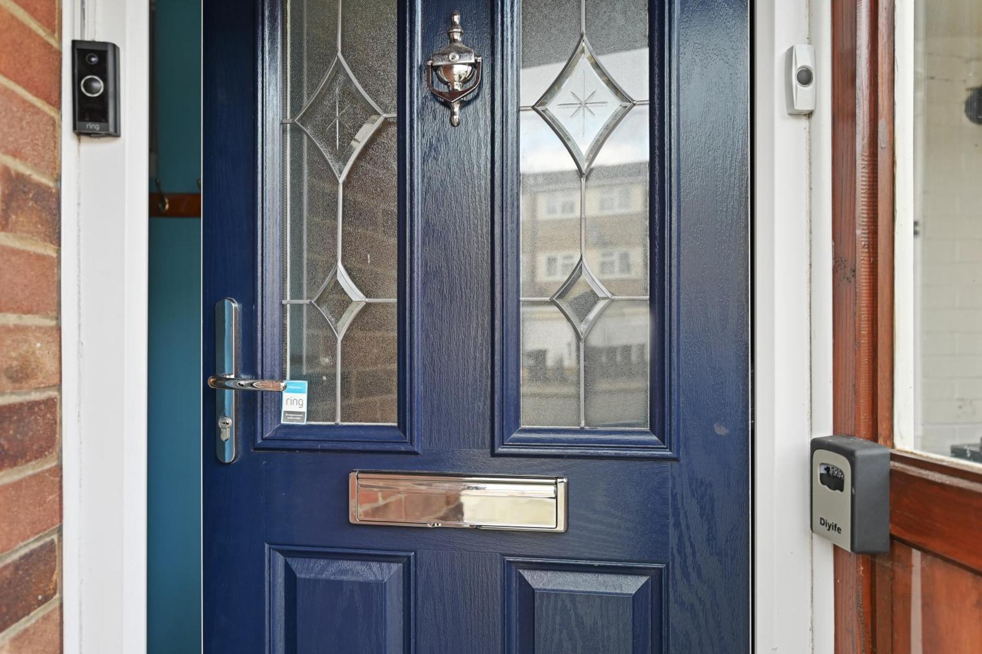 Th Serviced London Apartment *